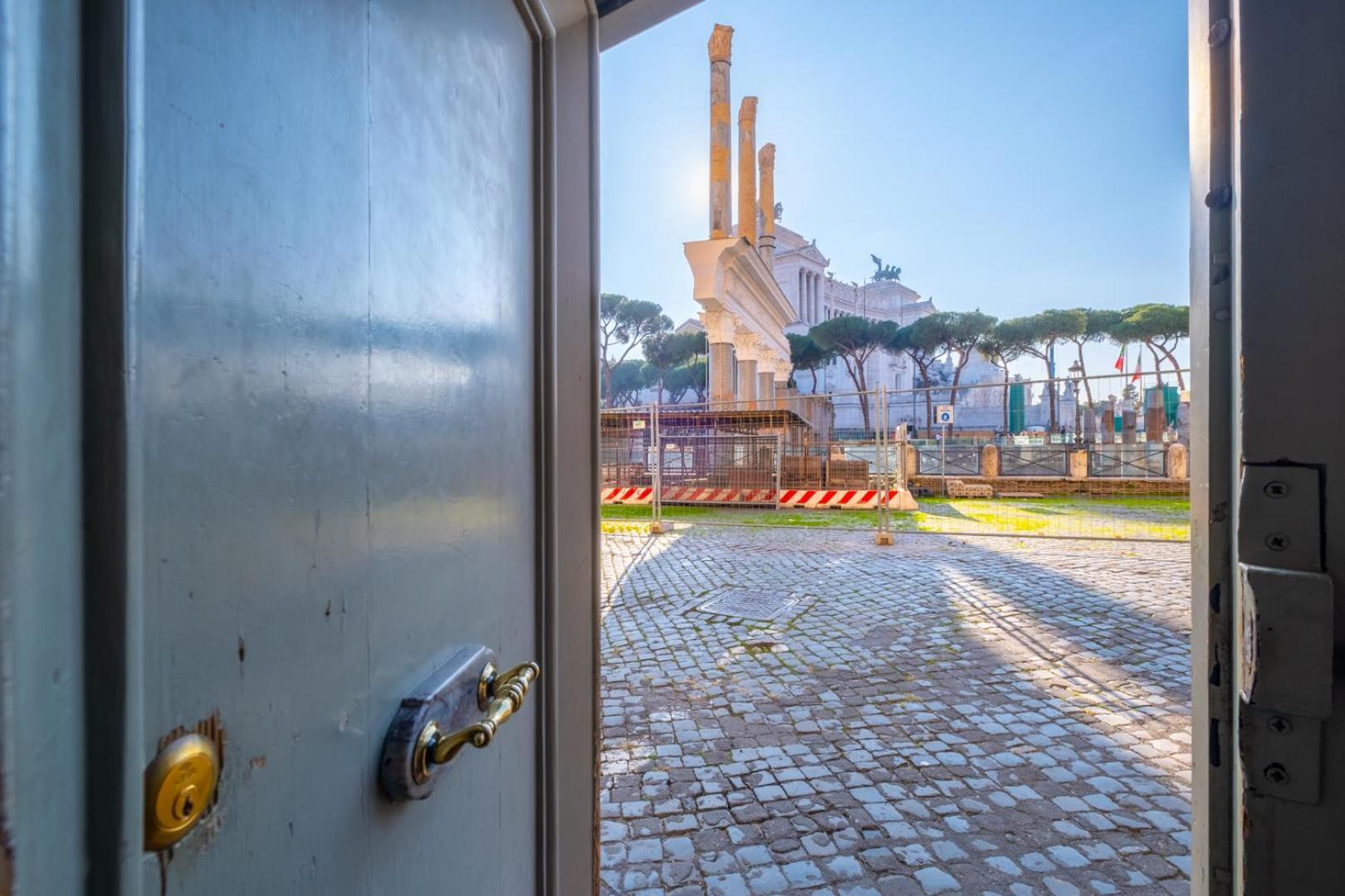 Elegant And Luxury Apartment @Altare Della Patria Roma Exterior foto